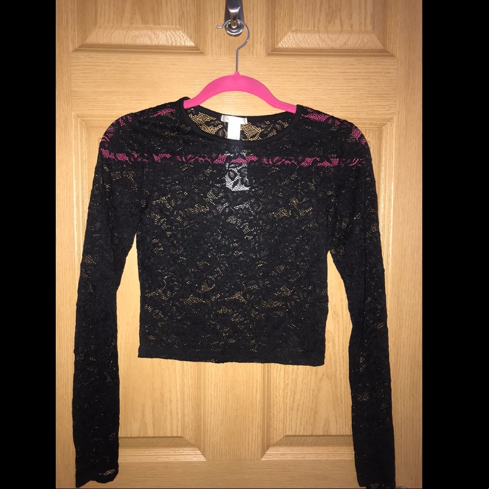 Bozzolo long sleeve lace crop top🖤